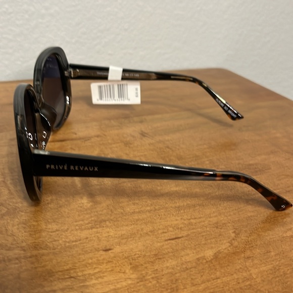 Prive Revaux Hollywood Heir Polarized Sunglasses - Picture 3 of 7